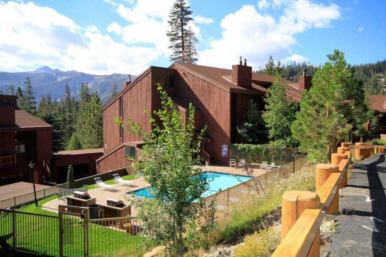 Mammoth Ski & Racquet 93K Mammoth Lakes Exterior photo